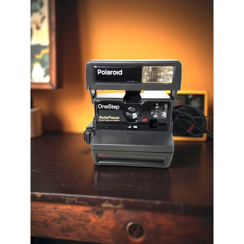 Vintage Working Polaroid One Step Auto Focus Camera.
